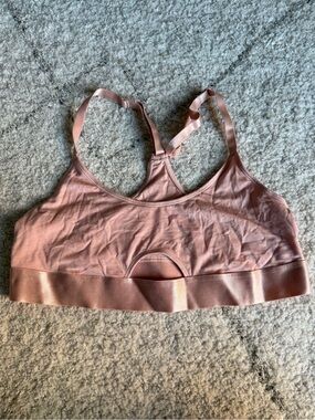 Parade Everyday Tan Seamless Adjustable Strap Sports Bra Size M